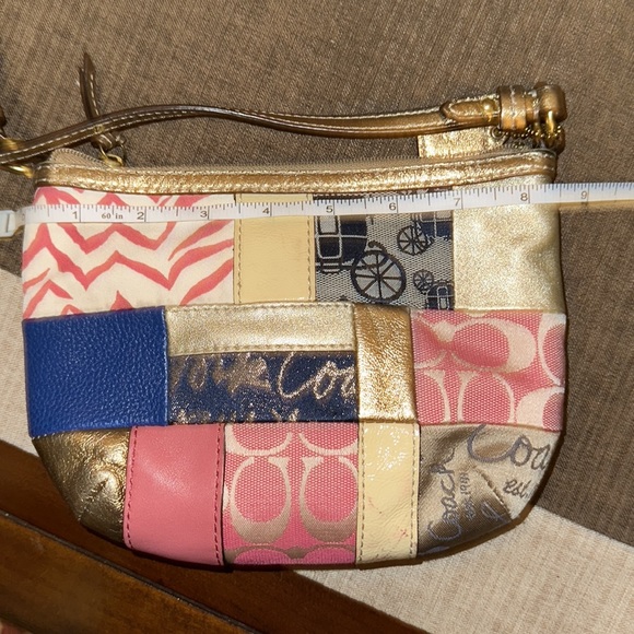 Coach patchwork gold crossbody - Picture 9 of 14